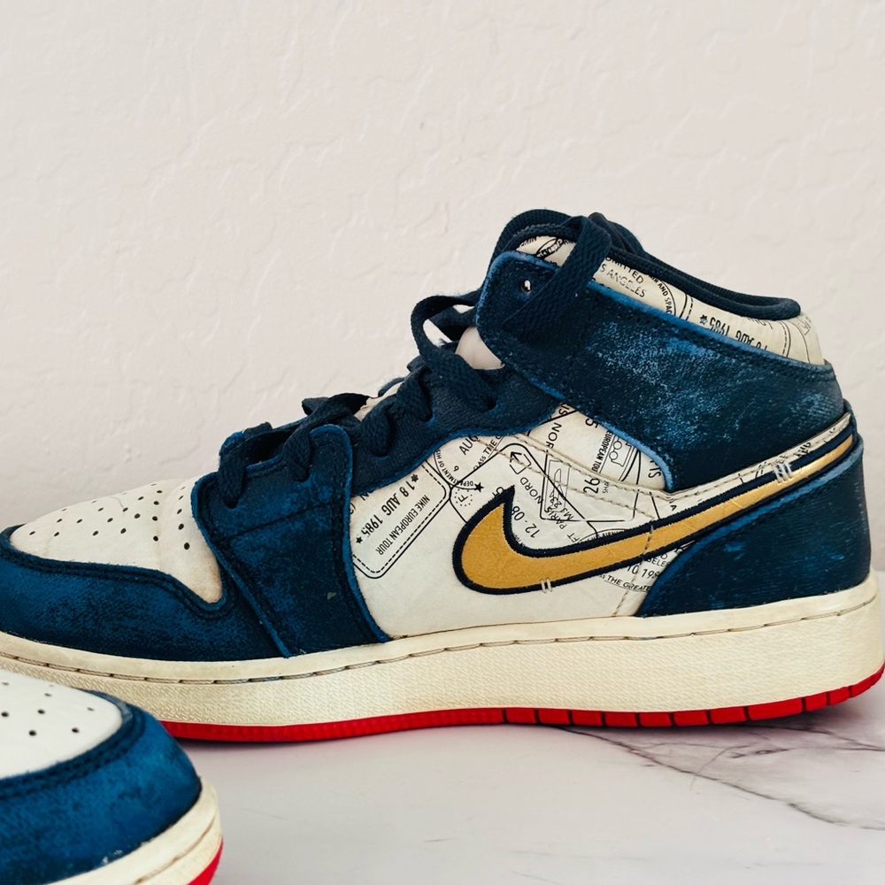 JORDAN 1 MID SE GS 'TAKE FLIGHT' - Picture 8 of 11